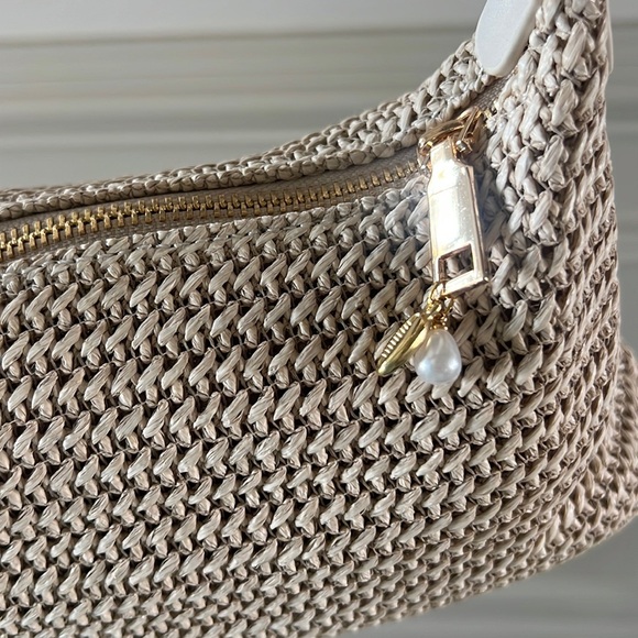 Woven purse. Added pearls and beads to it - Picture 5 of 5